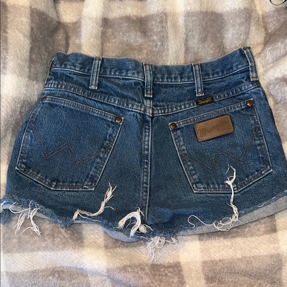Wrangler Blue Jean Shorts - Picture 5 of 5